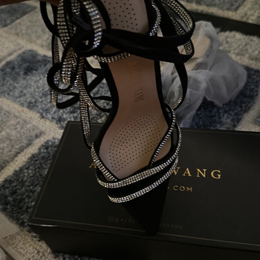 Heels - Picture 3 of 4
